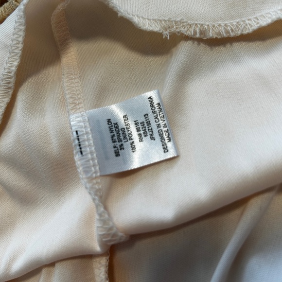 BeBop pale pink lace mini dress with flutter sleeves - Picture 8 of 8